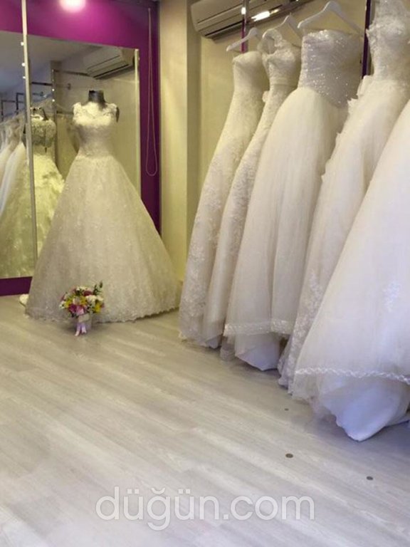 Güliz Veziroğlu By Wedding