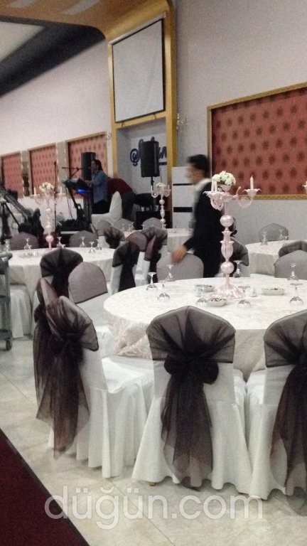 Şahane Ziyafet ve Balo Salonu