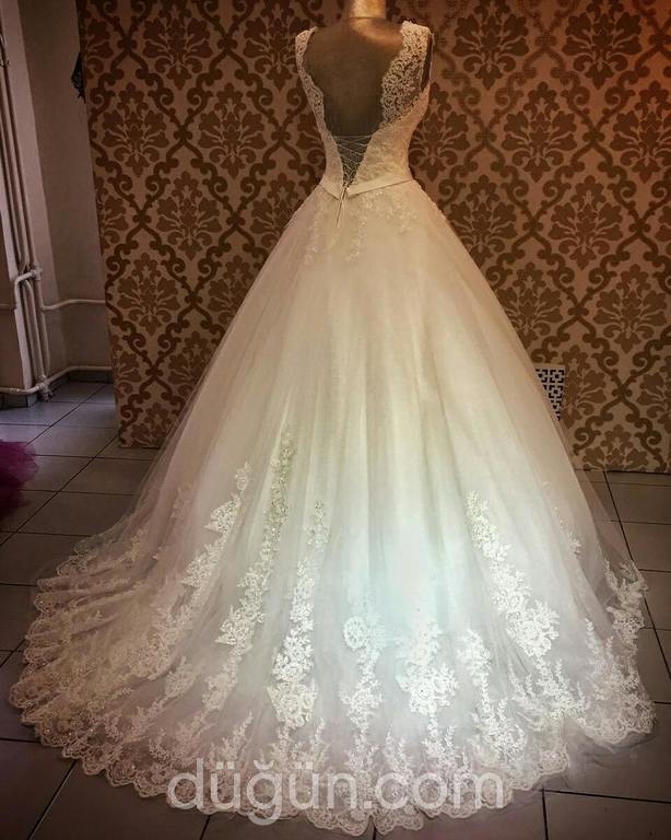 SMR 9 A Kesim Sırt Dekolteli V Yaka Gelinlik 1