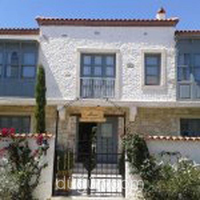 Mina Otel by Adda Alaçatı