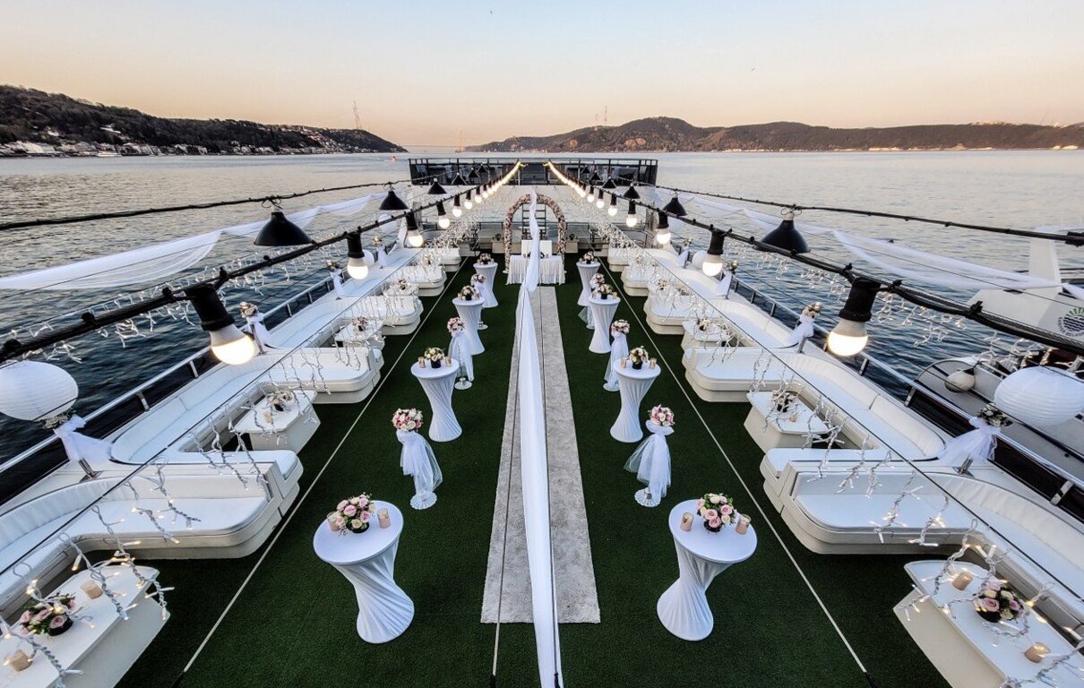 Beyaz Martı Davet Gemisi