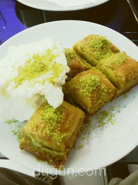 Edeler Pastanesi Düğün Pastası Adana
