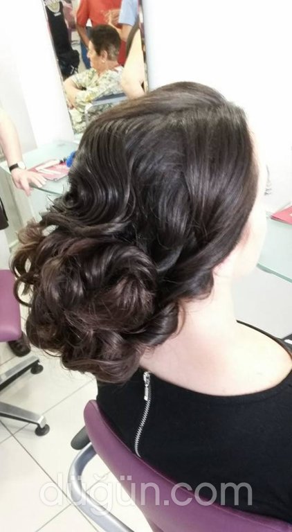 Halil Özkan Kuaför Salonu