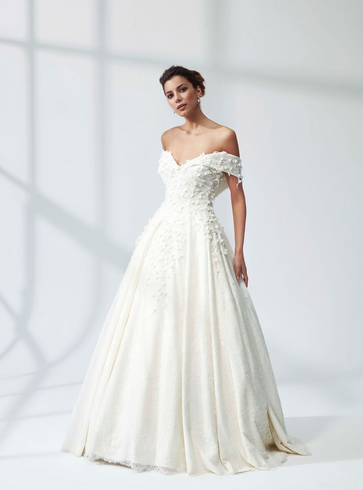 Weddies Paris Prenses Kesim Sırt Dekolteli Düşük Omuz Gelinlik