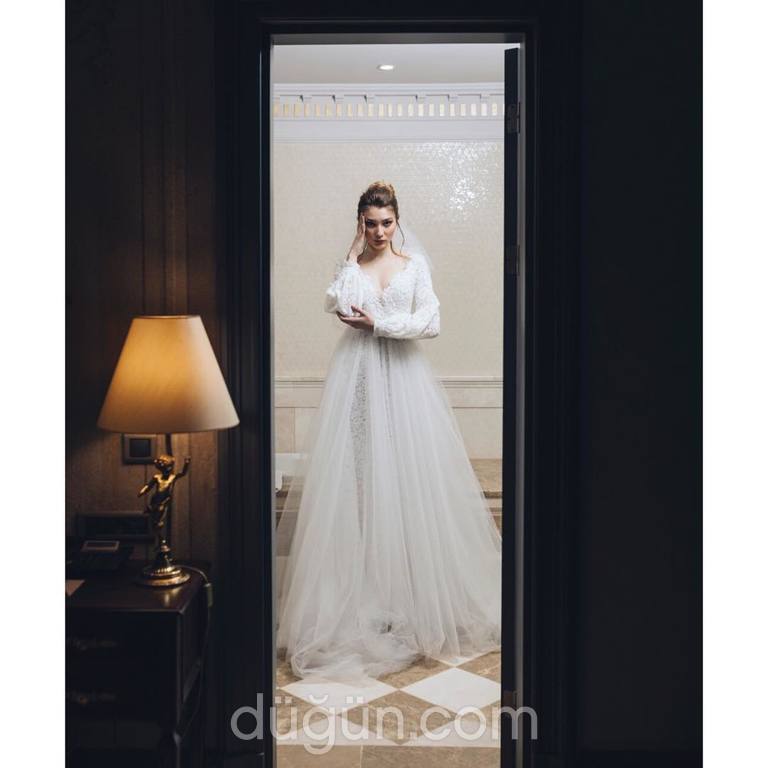 OZS 44 V Yaka Düz Kesim Göğüs Dekolteli Gelinlik 2