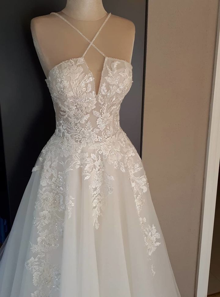 HKW 39 A Kesim Straplez Göğüs Dekolteli Gelinlik