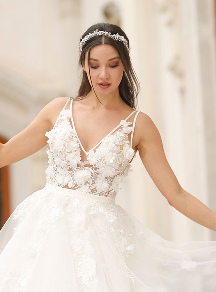 Daisy  Prenses Kesim V Yaka Göğüs Dekolteli Gelinlik