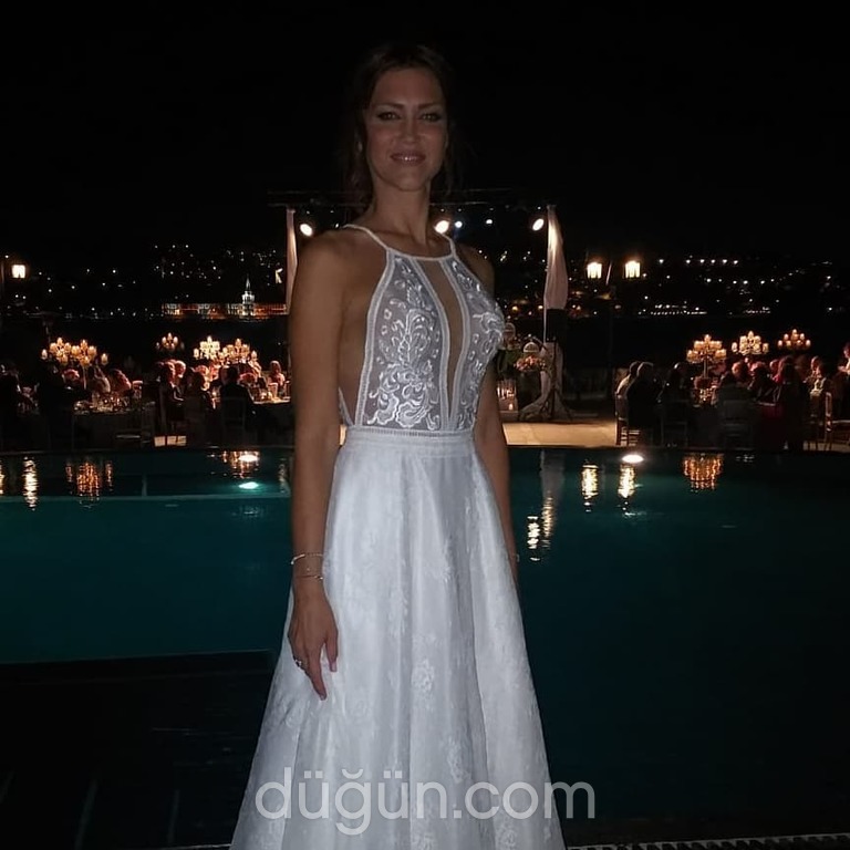 HKW 40 Sırt Dekolteli Halter Yaka Düz Kesim Gelinlik 2