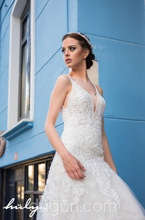 Valeria  Sırt Dekolteli V Yaka Düz Kesim Gelinlik 7