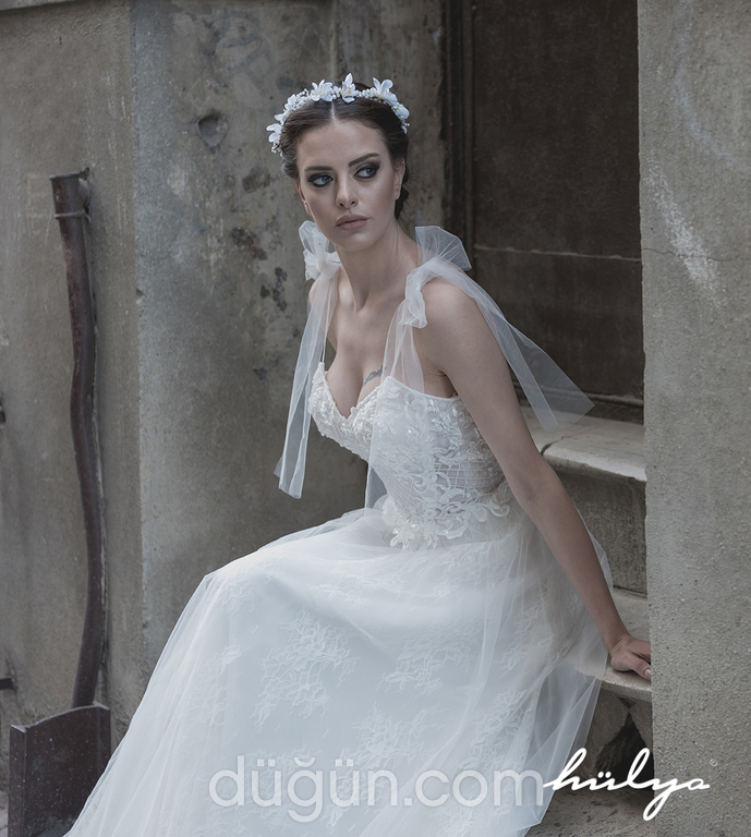 Begonya  Sırt Dekolteli V Yaka Düz Kesim Gelinlik 1