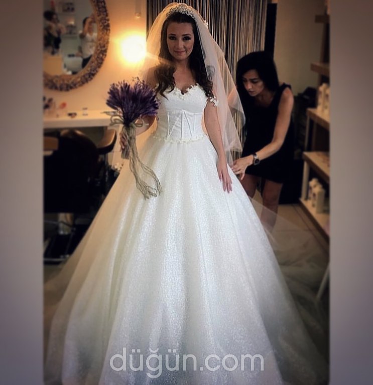 Ece Kaytan Wedding House