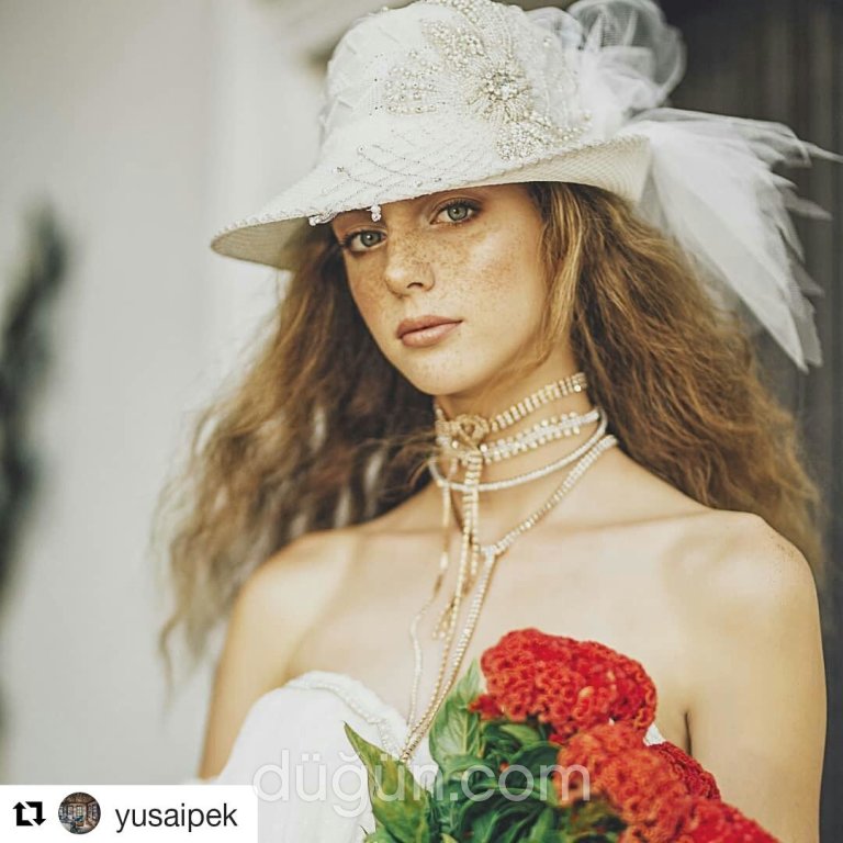 Aksesuarlı Dış Çekim Saç Modeli