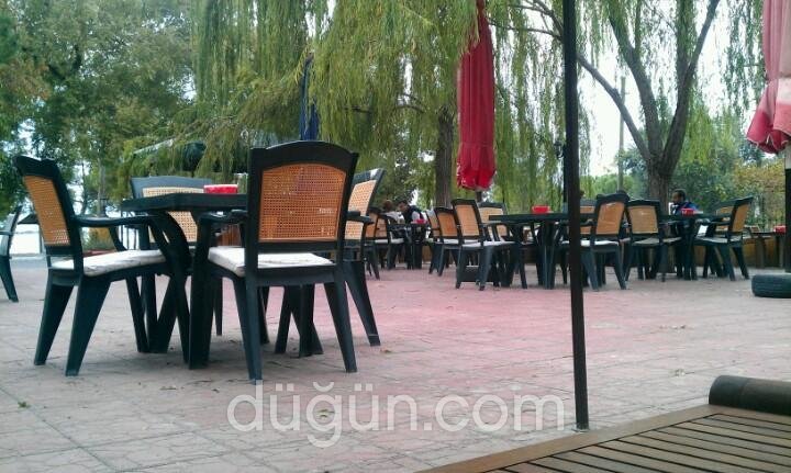 Antigonia Cafe & Restaurant