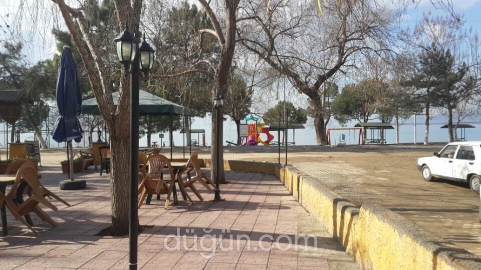 Antigonia Cafe & Restaurant