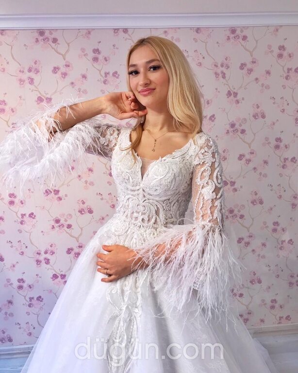 ERM 7 A Kesim V Yaka Modern Gelinlik 1