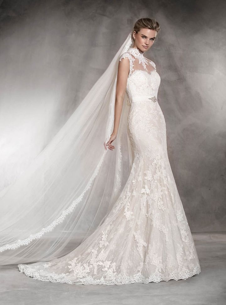 Derya Çelebi 39 Balık Kesim Göğüs Dekolteli Romantik Gelinlik