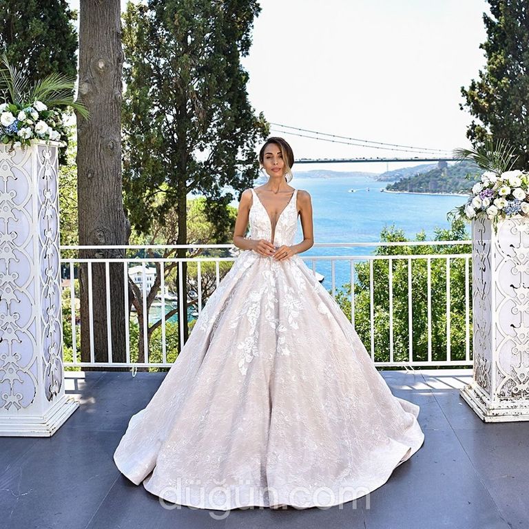 Derya Çelebi 56 Prenses kesim V yaka Romantik gelinlik - 2