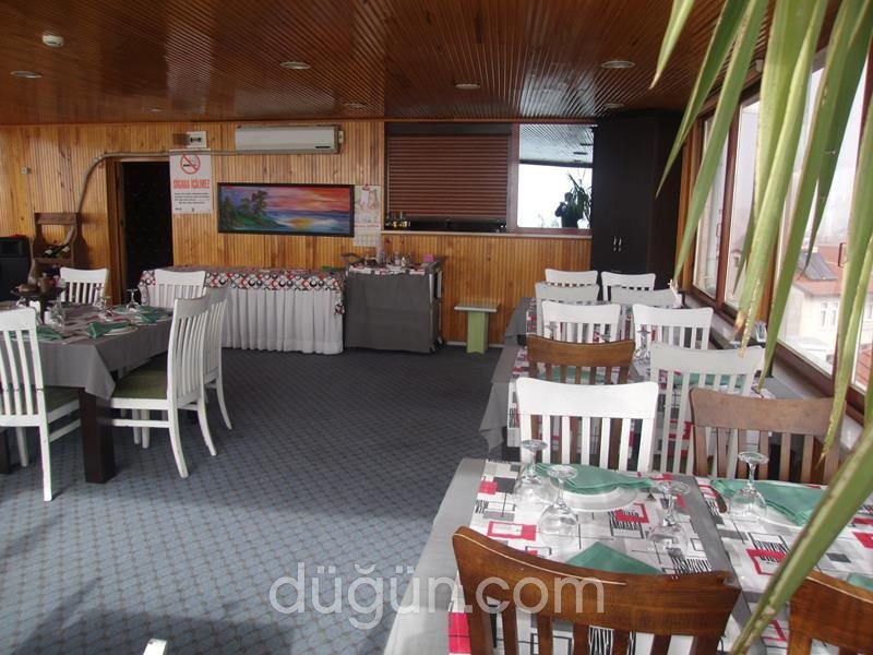 Kroisos Lake Resort Otel