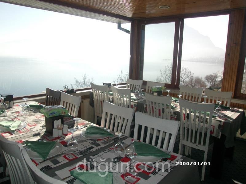 Kroisos Lake Resort Otel