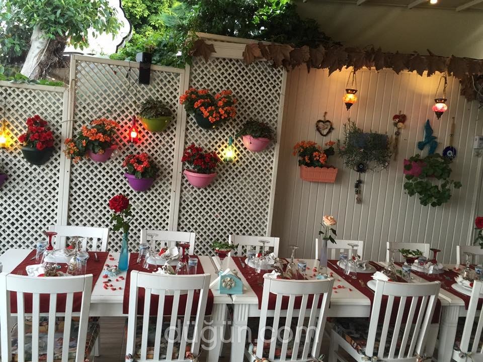 Liya Yetmişlik Restaurant