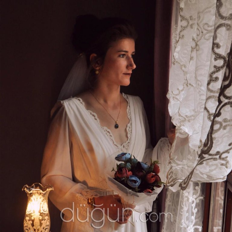 Emine Meral Moda Evi Gelinlik İstanbul