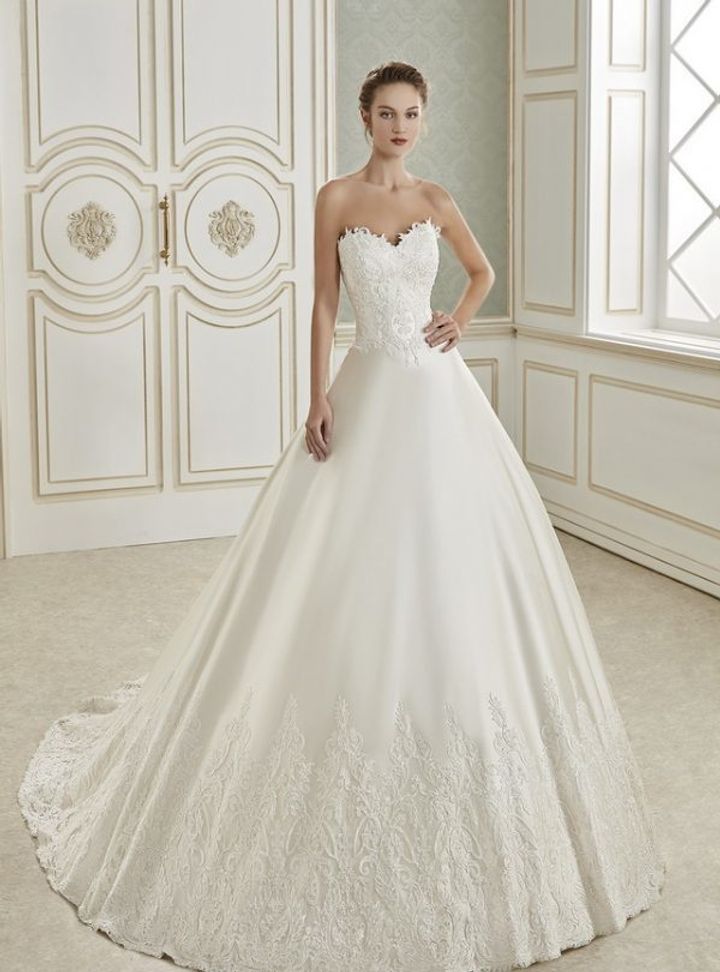 34017-080  Prenses Kesim Straplez Sırt Dekolteli Gelinlik