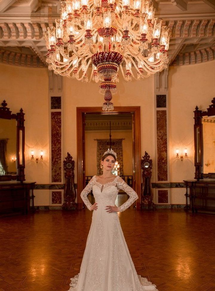 NRM 1 A Kesim Sırt Dekolteli Göğüs Dekolteli Gelinlik