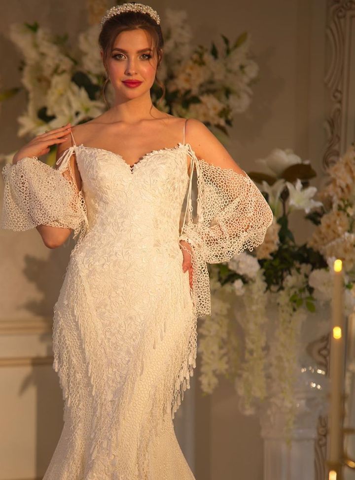 1194 Balık Kesim Straplez Sırt Dekolteli Gelinlik