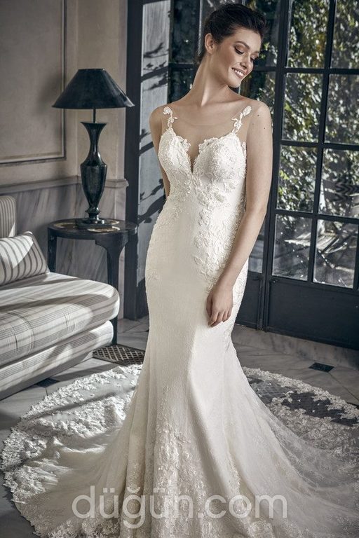 3022 Balık Kesim V Yaka Göğüs Dekolteli Gelinlik 1