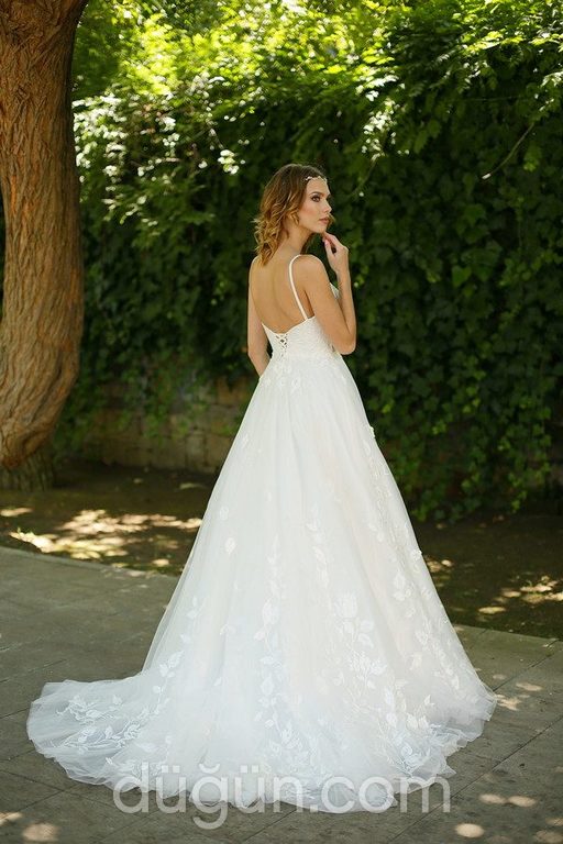 3035 Sırt Dekolteli V Yaka Modern Gelinlik 3