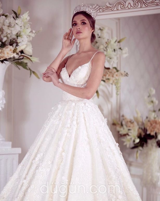 3160 Prenses Kesim Sırt Dekolteli V Yaka Gelinlik 3