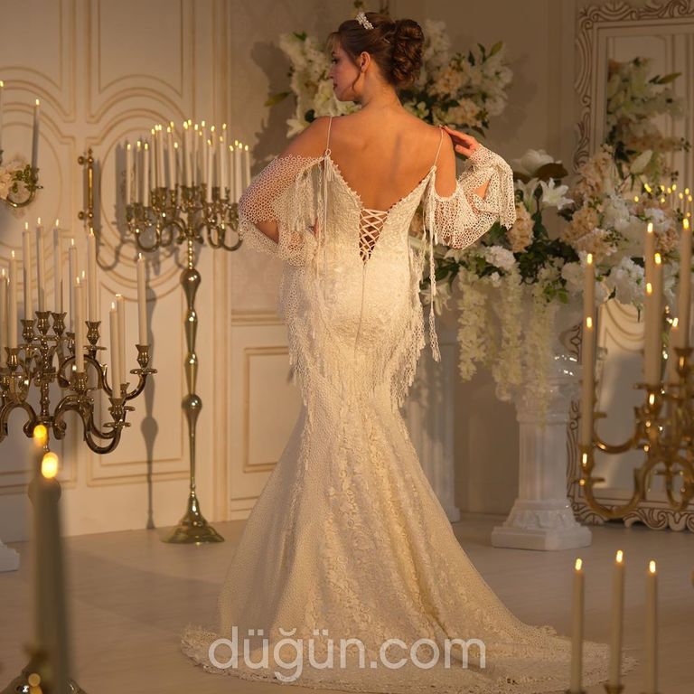 1194 Balık Kesim Straplez Sırt Dekolteli Gelinlik 4