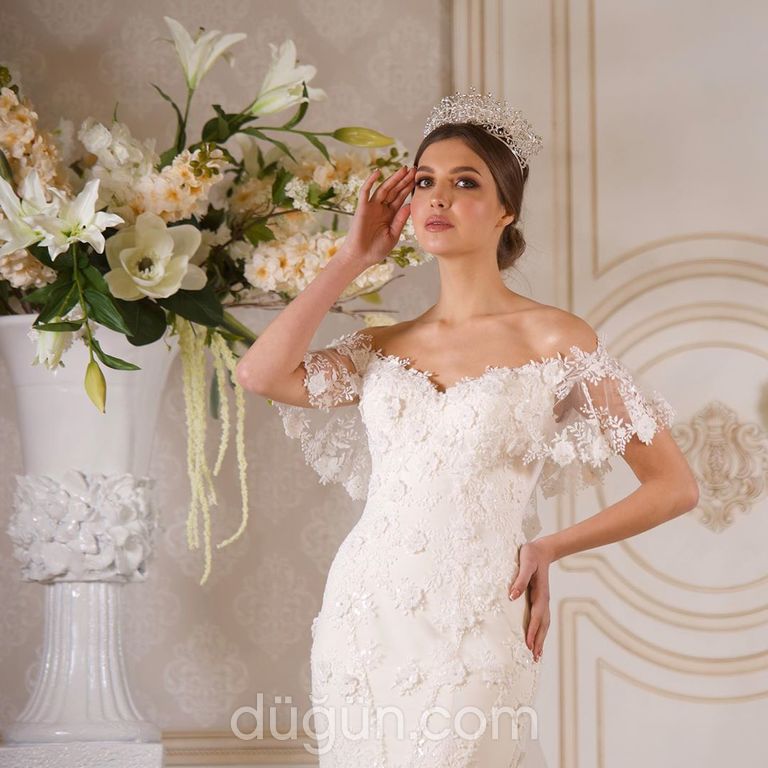 1206 Balık Kesim Sırt Dekolteli Düşük Omuz Gelinlik 3