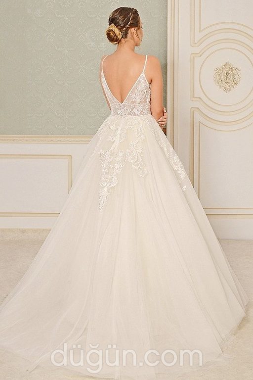 1077 A Kesim Sırt Dekolteli V Yaka Gelinlik 1