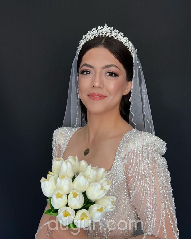 Çizgi Bayan Kuaförü