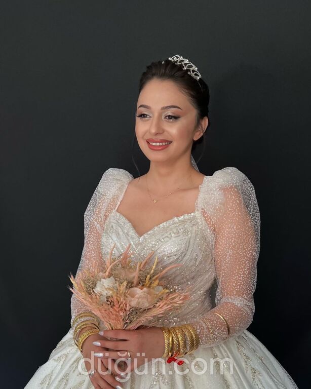 Çizgi Bayan Kuaförü