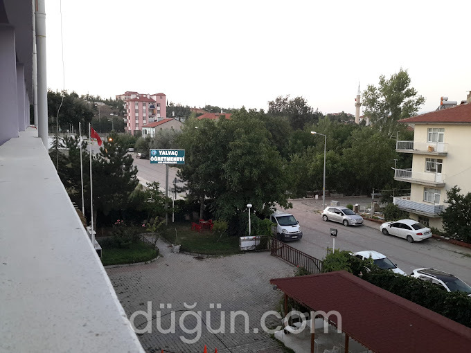 Yalvaç Öğretmenevi