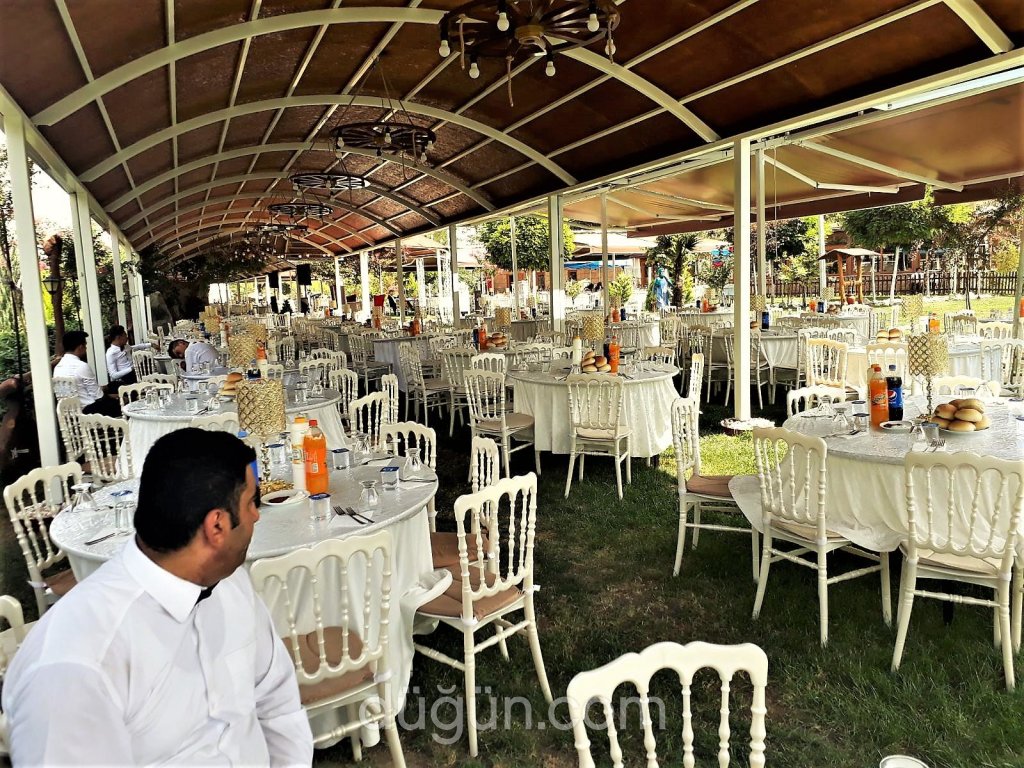 Dere Çınar Kır Bahçesi