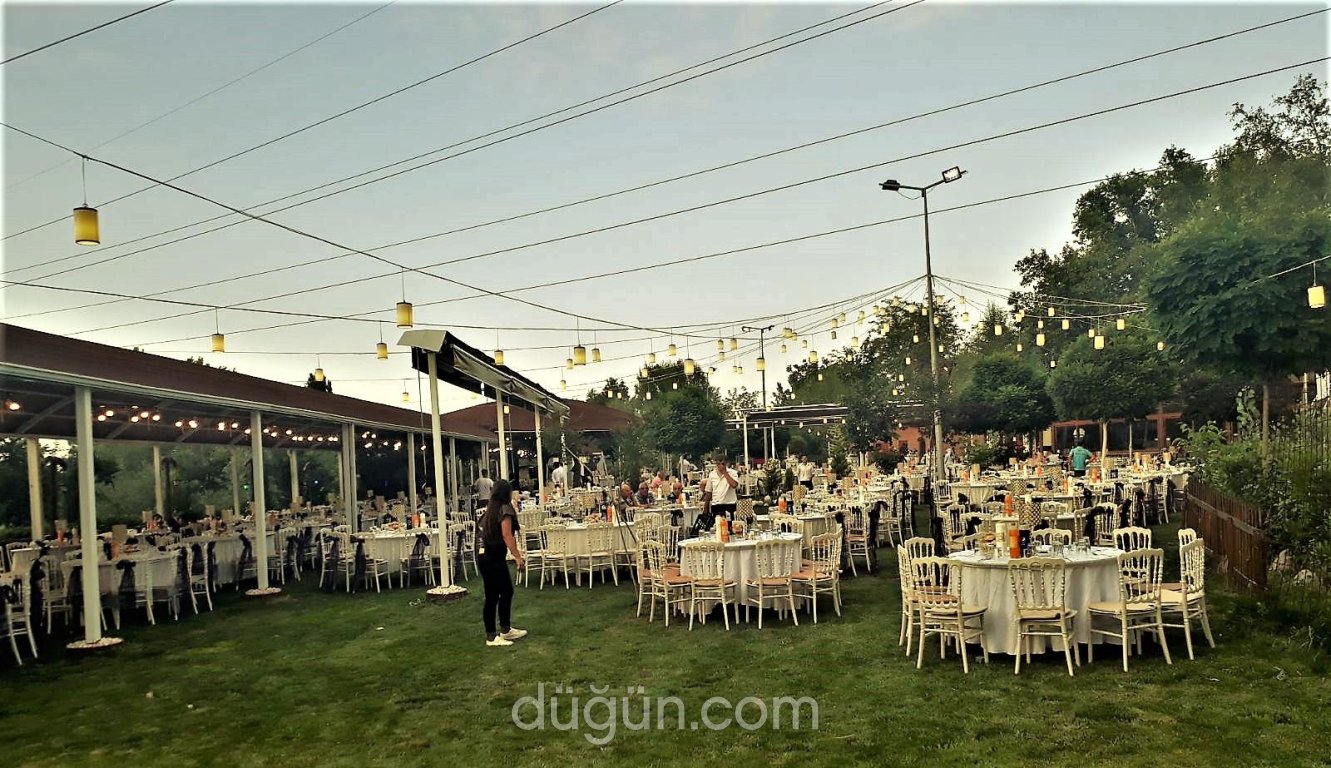 Dere Çınar Kır Bahçesi