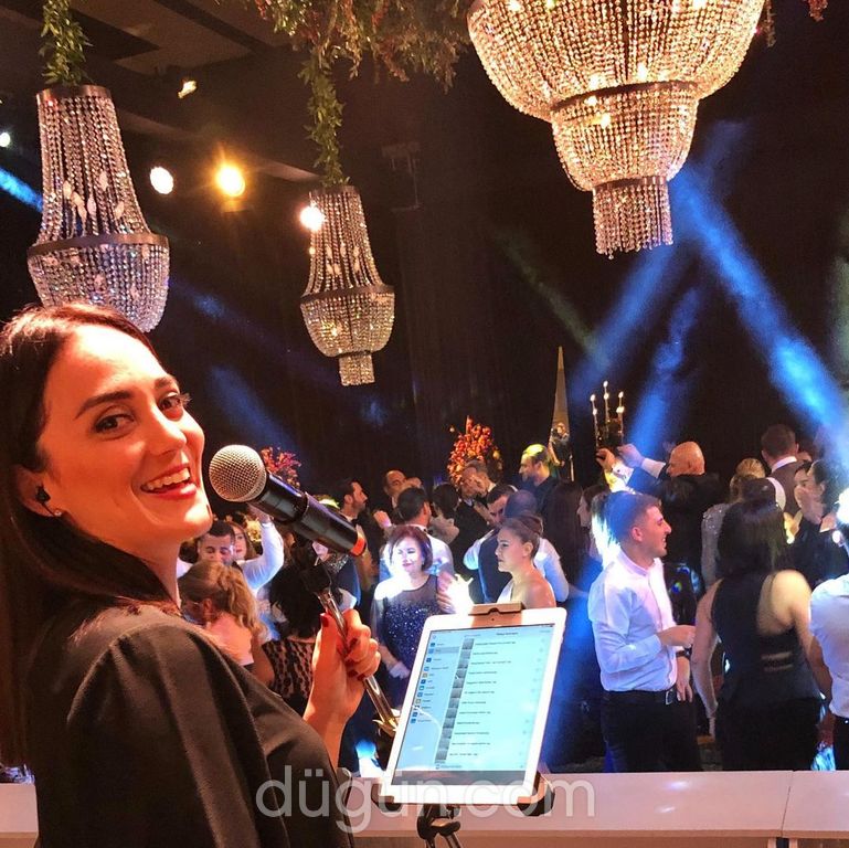 Özgen Akçagül Blue Note Orkestrası