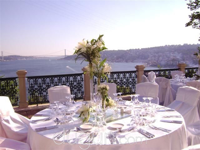 Emel Divan'la Evlilik Asistanı