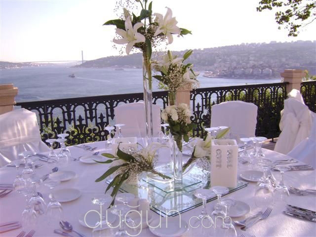 Emel Divan'la Evlilik Asistanı