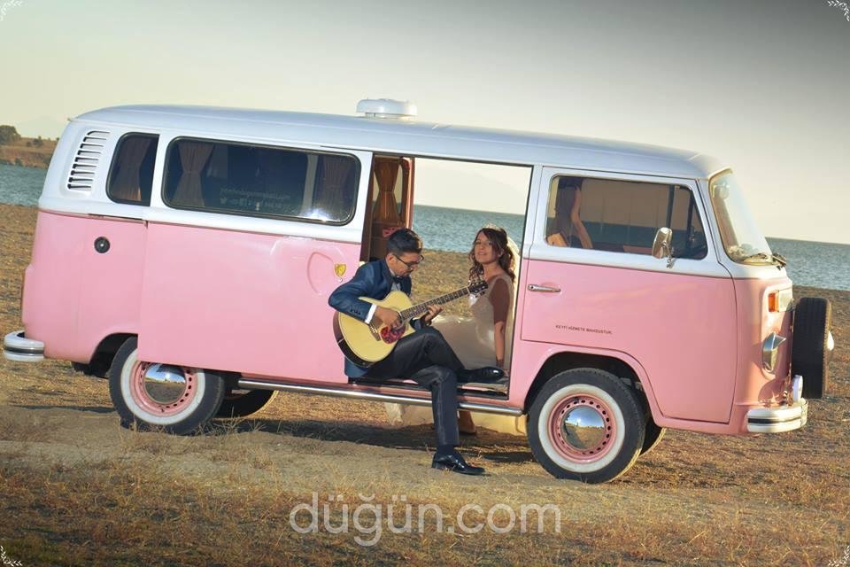 Pembe Düğün Arabası