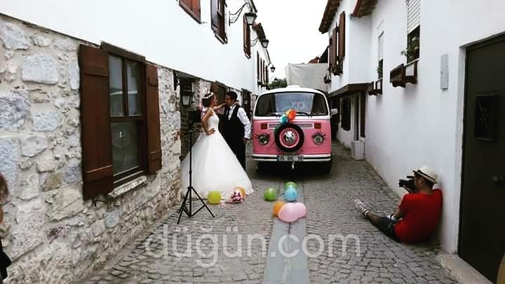 Pembe Düğün Arabası