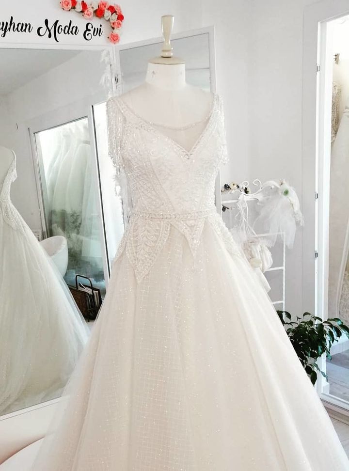 By İlkay Bayhan 11 A Kesim Sırt Dekolteli Göğüs Dekolteli Gelinlik