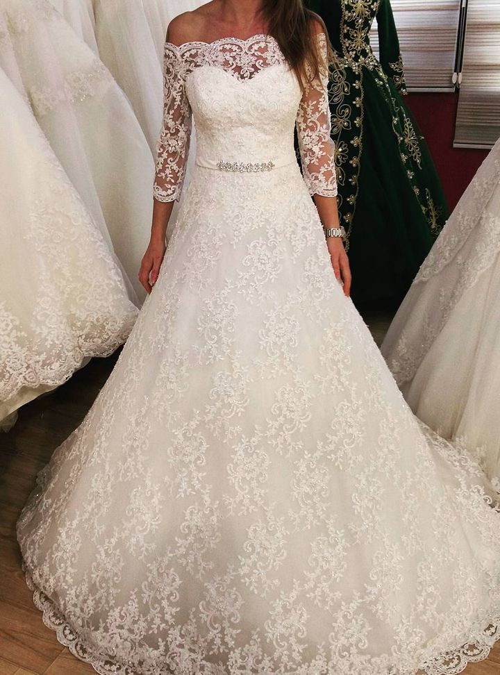 By İlkay Bayhan 27 A Kesim Düşük Omuz Göğüs Dekolteli Gelinlik