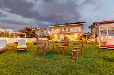 Villa Kore Çeşme Otel