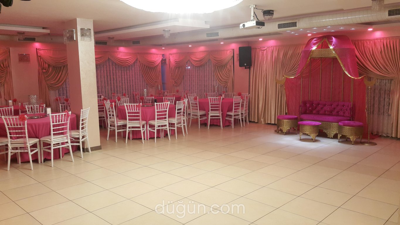 Palanga Kına ve Nişan Evi