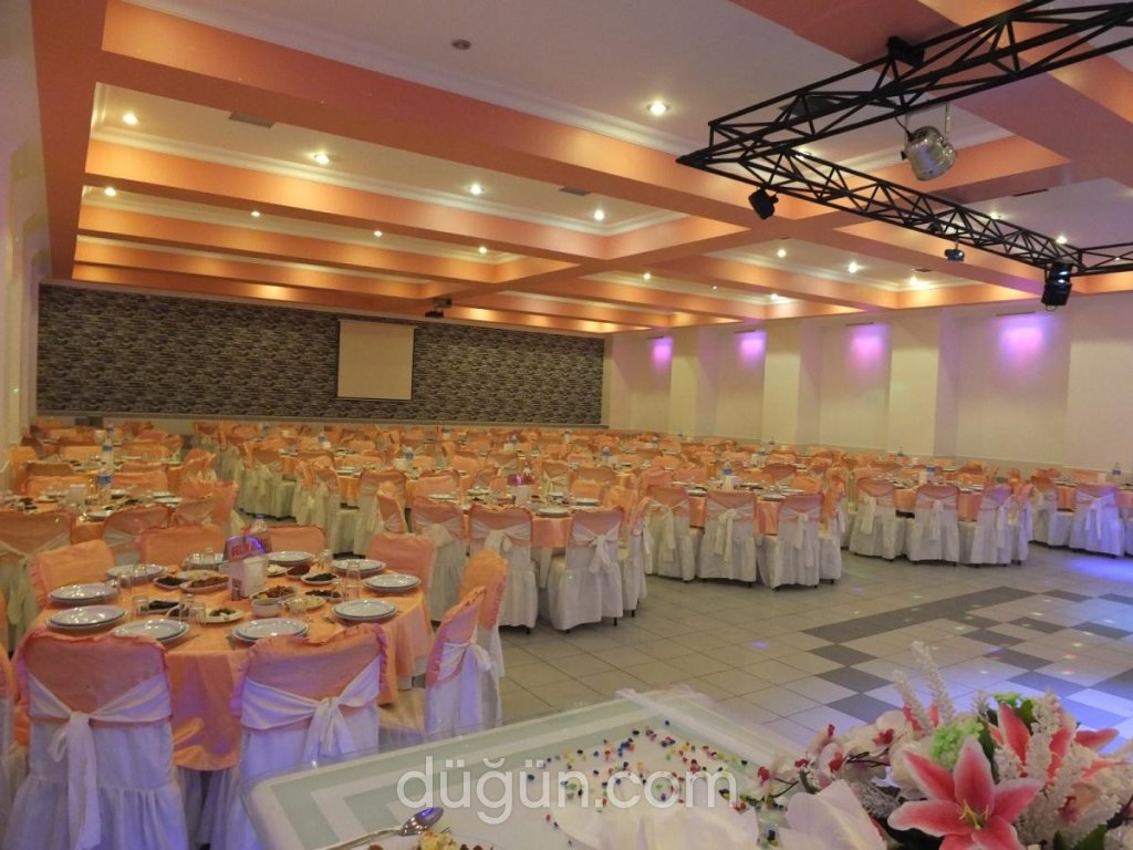 Özdoğanlar Resital Düğün Salonu