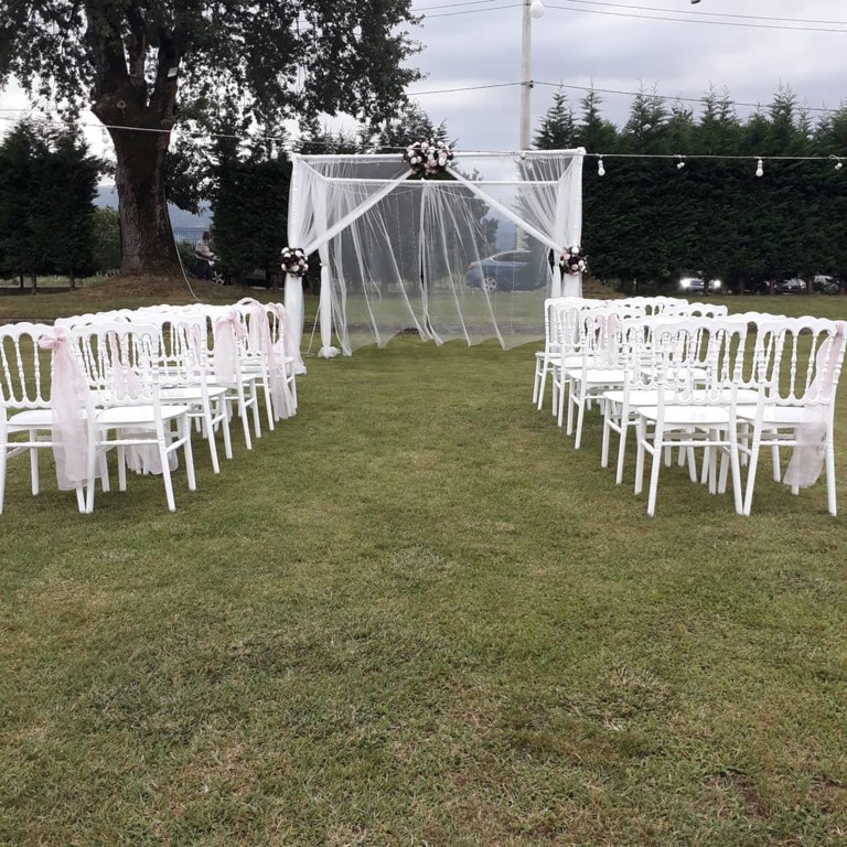 Küçük Göl Kır Bahçesi